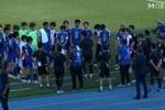 晋级决赛！赛后日本U23全队围在一起，教练总结比赛